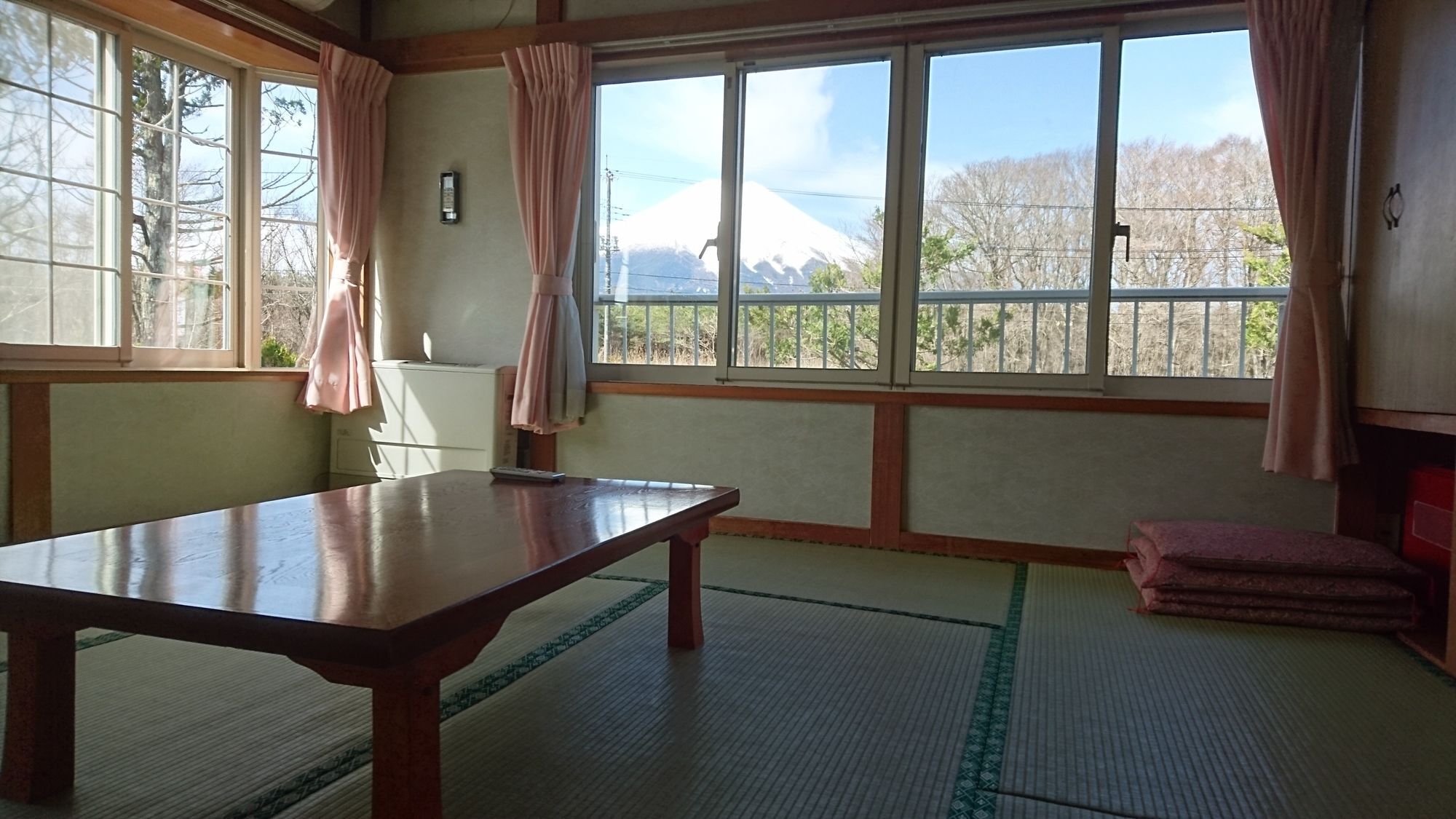 Villa Yamanami 山中湖村 エクステリア 写真